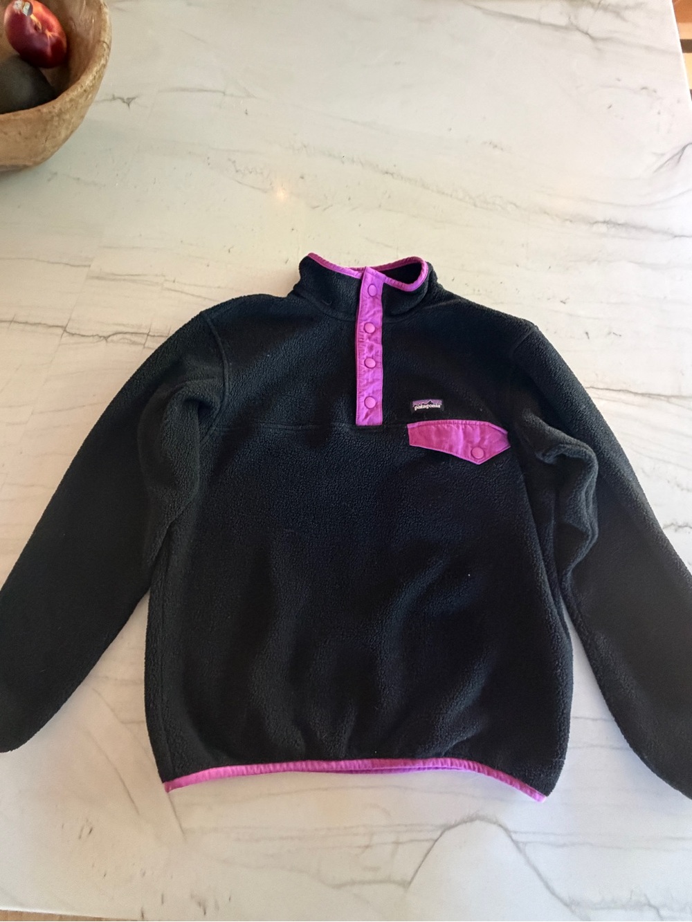 Patagonia Synchilla Black Fleece Pullover with Pink/Purple Trim Accents